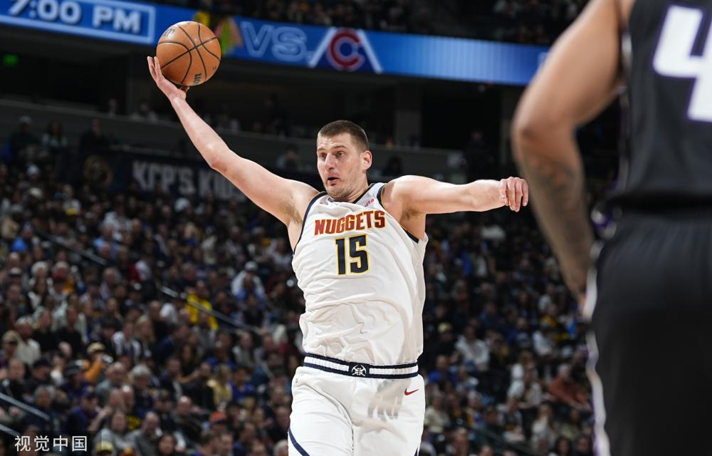 在足球这个 在足球这个