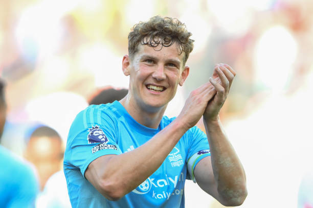 台上进一步 台上进一步